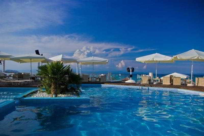 Al Mare Hotel โปไลโครโน ภายนอก รูปภาพ